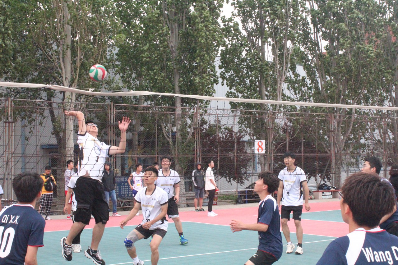 自动化学院在学校第十八届学生排球赛中获得亚军